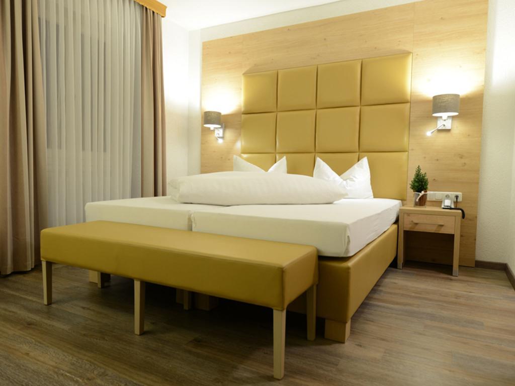 Land-Gut Hotel Zum Loewen Garni Marktheidenfeld Δωμάτιο φωτογραφία