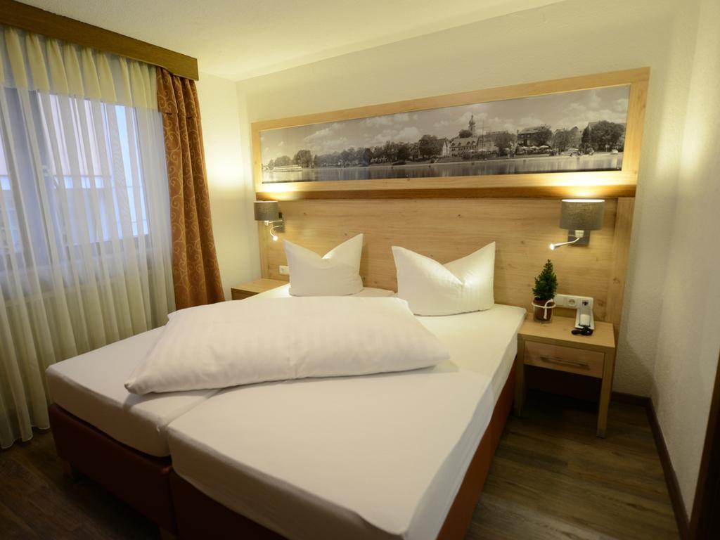 Land-Gut Hotel Zum Loewen Garni Marktheidenfeld Δωμάτιο φωτογραφία